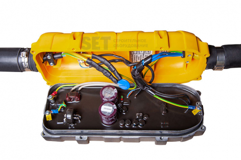 Глубинный вибратор со встроенным преобразователем ENAR I-SPYDER 50